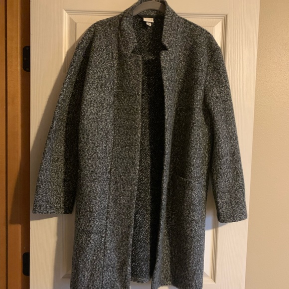 Grey coat 🍂🍃 - Picture 3 of 5